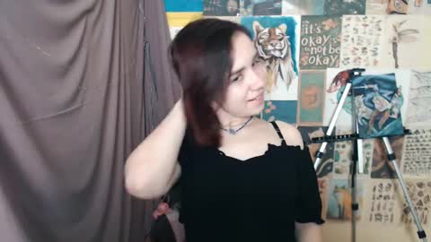 Snapshot of veryveryvery_shy chatting on January 16, 6:46 am veryveryvery_shy online show from January 16, 6:46 am