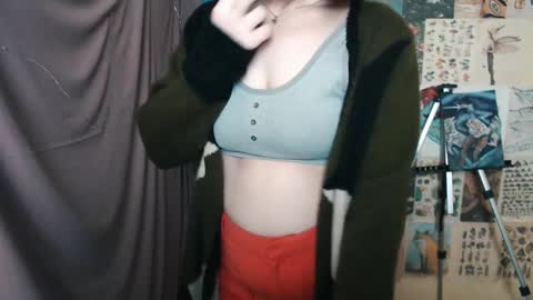 Snapshot of veryveryvery_shy chatting on January 22, 7:03 am veryveryvery_shy online show from January 22, 7:03 am