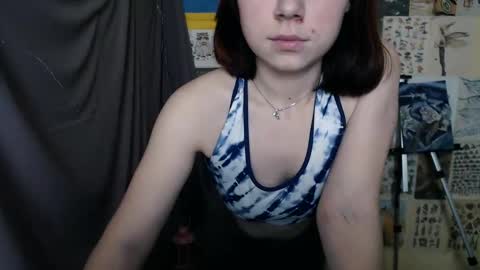 Snapshot of veryveryvery_shy chatting on January 23, 9:50 am veryveryvery_shy online show from January 23, 9:50 am