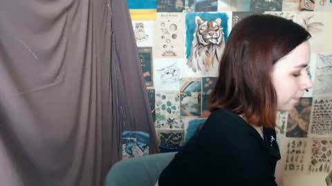 Snapshot of veryveryvery_shy chatting on January 31, 7:07 am veryveryvery_shy online show from January 31, 7:07 am