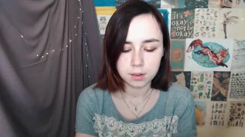 Snapshot of veryveryvery_shy chatting on February 2, 6:15 am veryveryvery_shy online show from February 2, 6:15 am