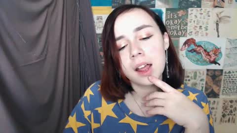 Snapshot of veryveryvery_shy chatting on February 4, 6:46 am veryveryvery_shy online show from February 4, 6:46 am