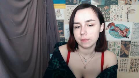 Snapshot of veryveryvery_shy chatting on February 5, 6:35 am veryveryvery_shy online show from February 5, 6:35 am