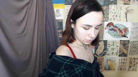 Snapshot of veryveryvery_shy chatting on February 5, 9:46 am veryveryvery_shy online show from February 5, 9:46 am