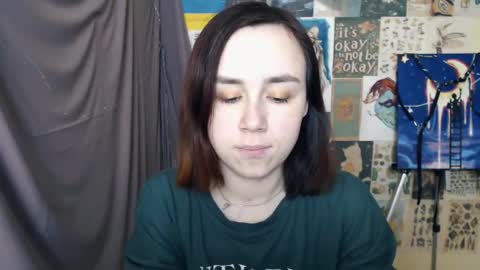 Snapshot of veryveryvery_shy chatting on February 18, 7:32 am veryveryvery_shy online show from February 18, 7:32 am