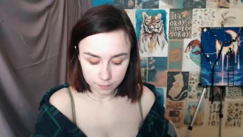 Snapshot of veryveryvery_shy chatting on February 19, 9:50 am veryveryvery_shy online show from February 19, 9:50 am