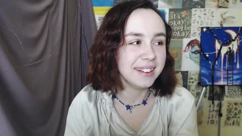 Snapshot of veryveryvery_shy chatting on February 23, 9:55 am veryveryvery_shy online show from February 23, 9:55 am