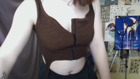 Snapshot of veryveryvery_shy chatting on February 26, 6:47 am veryveryvery_shy online show from February 26, 6:47 am