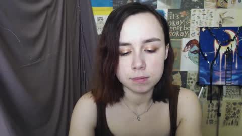 Snapshot of veryveryvery_shy chatting on February 26, 9:53 am veryveryvery_shy online show from February 26, 9:53 am