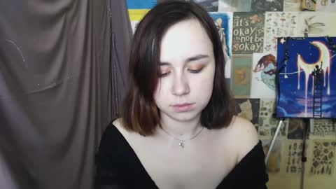 Snapshot of veryveryvery_shy chatting on March 3, 9:55 am veryveryvery_shy online show from March 3, 9:55 am