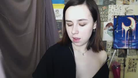 Snapshot of veryveryvery_shy chatting on March 9, 9:57 am veryveryvery_shy online show from March 9, 9:57 am