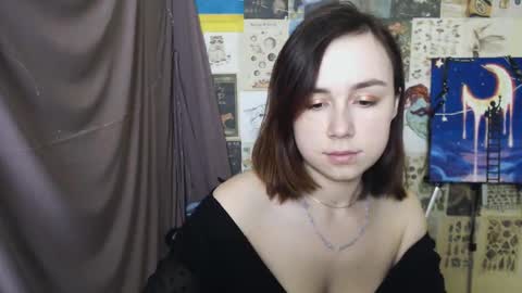 Snapshot of veryveryvery_shy chatting on March 11, 9:45 am veryveryvery_shy online show from March 11, 9:45 am