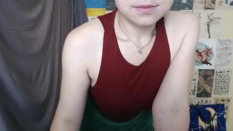 Snapshot of veryveryvery_shy chatting on September 12, 6:02 am veryveryvery_shy online show from September 12, 6:02 am