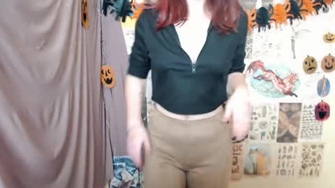 Snapshot of veryveryvery_shy chatting on October 8, 5:16 am veryveryvery_shy online show from October 8, 5:16 am