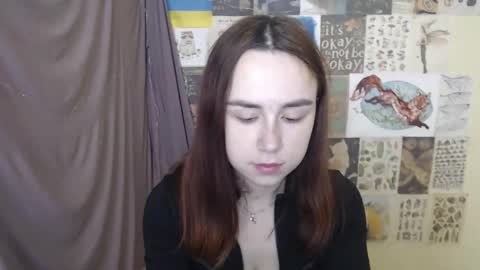 Snapshot of veryveryvery_shy chatting on December 2, 6:19 am veryveryvery_shy online show from December 2, 6:19 am