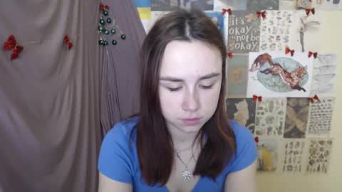 Snapshot of veryveryvery_shy chatting on December 15, 6:50 am veryveryvery_shy online show from December 15, 6:50 am