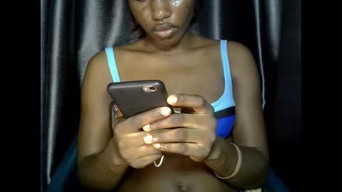 Snapshot of verywetpussy_ chatting on November 21, 4:49 pm verywetpussy online show from November 21, 4:49 pm