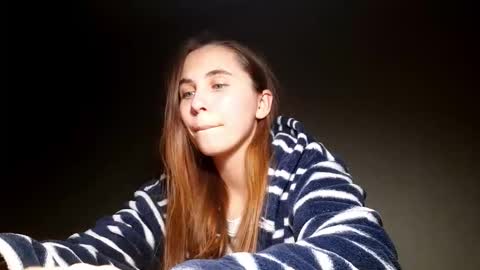 Snapshot of vesperlyn chatting on December 15, 8:13 pm Dasha online show from December 15, 8:13 pm