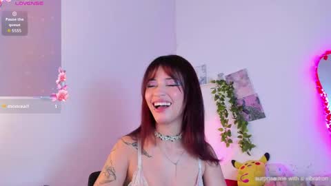 Snapshot of vexa_rosie chatting on May 15, 5:58 am hi im vexa online show from May 15, 5:58 am