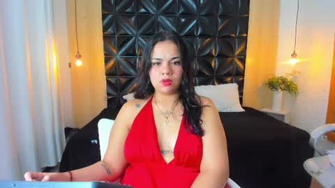 Vanesaa online show from July 11, 7:05 pm
