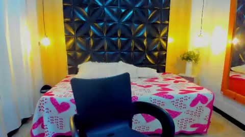 Vanesaa online show from August 3, 10:57 pm