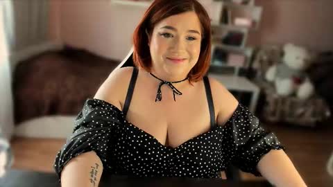 Snapshot of vi__vixen chatting on September 27, 11:15 am Vi Vixen online show from September 27, 11:15 am