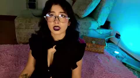 Snapshot of vi_anayaa chatting on August 5, 4:10 pm Victoria online show from August 5, 4:10 pm