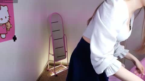 vi_luxxxy online show from September 17, 2:13 am