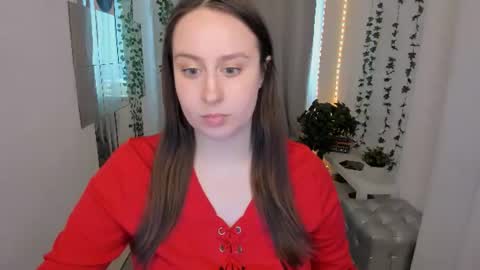 Snapshot of via_lattea_ chatting on June 13, 6:28 pm Camilla online show from June 13, 6:28 pm