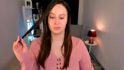 Snapshot of via_lattea_ chatting on July 20, 2:26 am Camilla online show from July 20, 2:26 am
