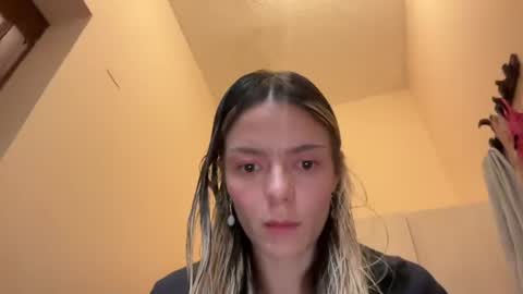 Snapshot of viajemos chatting on July 18, 2:54 pm papichulo y mamichula online show from July 18, 2:54 pm