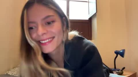 Snapshot of viajemos chatting on July 19, 4:11 pm papichulo y mamichula online show from July 19, 4:11 pm