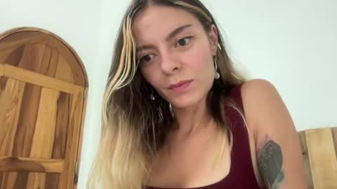 Snapshot of viajemos chatting on July 22, 7:27 pm papichulo y mamichula online show from July 22, 7:27 pm