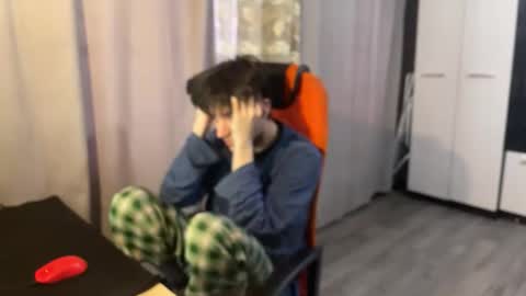 vialeras online show from March 8, 2:04 am