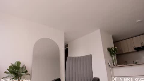 Snapshot of vianca_cruzz chatting on January 30, 6:32 pm Vianca Cruz online show from January 30, 6:32 pm
