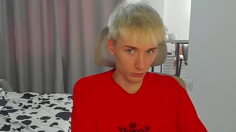 Snapshot of vibemygirl chatting on September 30, 6:18 am vibemygirl online show from September 30, 6:18 am