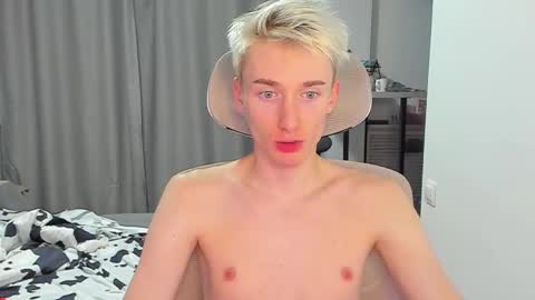 Snapshot of vibemygirl chatting on October 1, 12:22 pm vibemygirl online show from October 1, 12:22 pm