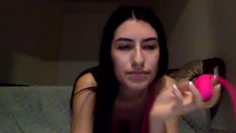 Snapshot of vibingwithchloe chatting on December 4, 8:12 am chloe online show from December 4, 8:12 am