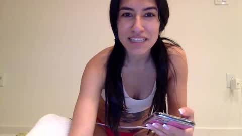 Snapshot of vibingwithchloe chatting on December 12, 7:08 am chloe online show from December 12, 7:08 am