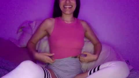 Snapshot of vibingwithchloe chatting on January 9, 12:46 am chloe online show from January 9, 12:46 am