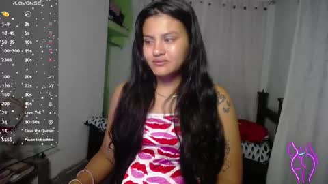 Snapshot of vic_nahomy chatting on November 8, 5:51 am nahomy online show from November 8, 5:51 am