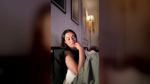 Snapshot of vicahsade chatting on April 21, 8:23 pm Victoria S. Im still alive if you want a custom write me via tip note. For now this is the way online show from April 21, 8:23 pm