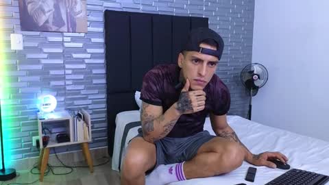 Victor cardenas online show from January 23, 9:39 pm