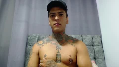 Victor cardenas online show from June 8, 9:04 pm