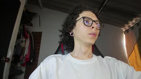 Vicent Brais online show from February 2, 3:22 pm