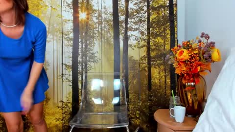 ViciousQueenu can call me Laura online show from February 24, 11:19 am