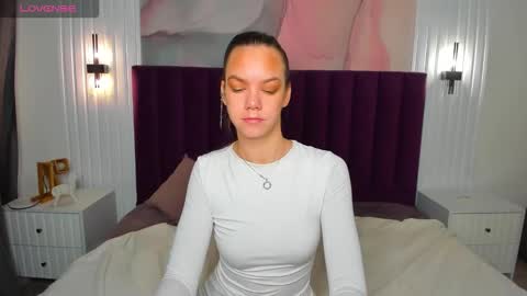 vickie_smith online show from November 17, 12:49 am