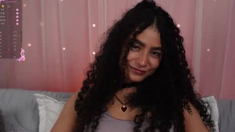 Snapshot of vicky_curly chatting on November 4, 12:32 am vicky_curly online show from November 4, 12:32 am