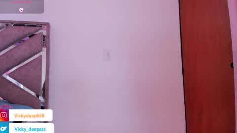 Snapshot of vicky_deepass chatting on February 16, 12:01 pm vicky_deepass online show from February 16, 12:01 pm