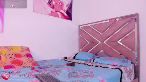 Snapshot of vicky_deepass chatting on February 17, 12:45 pm vicky_deepass online show from February 17, 12:45 pm